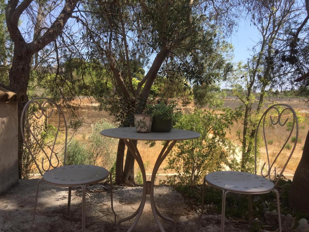 Petra - Country House Monteroni di Lecce Bagian luar foto