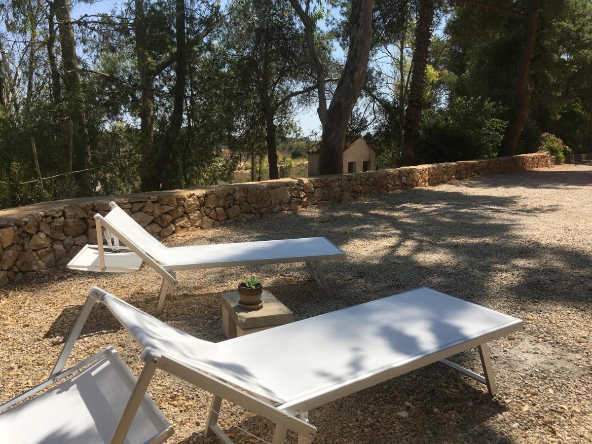 Petra - Country House Monteroni di Lecce Bagian luar foto