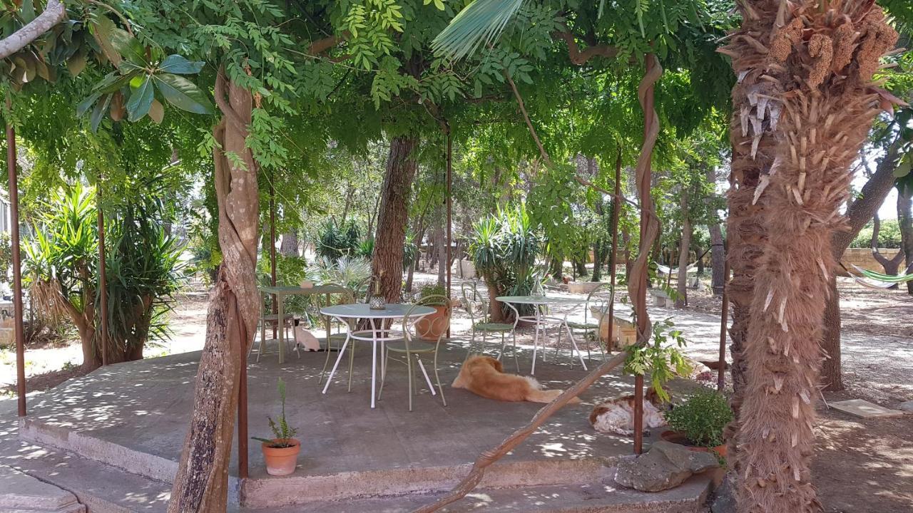 Petra - Country House Monteroni di Lecce Bagian luar foto